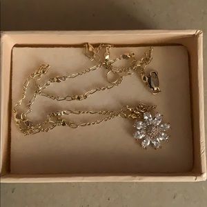 Local Eclectic Daisy Necklace